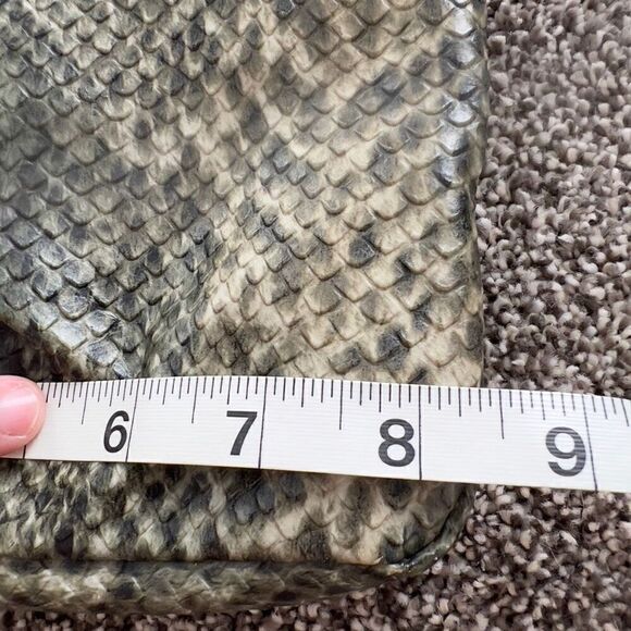 Lulu Wristlet Purse with Silver Accent Leopard print Faux Leather - Picture 6 of 7